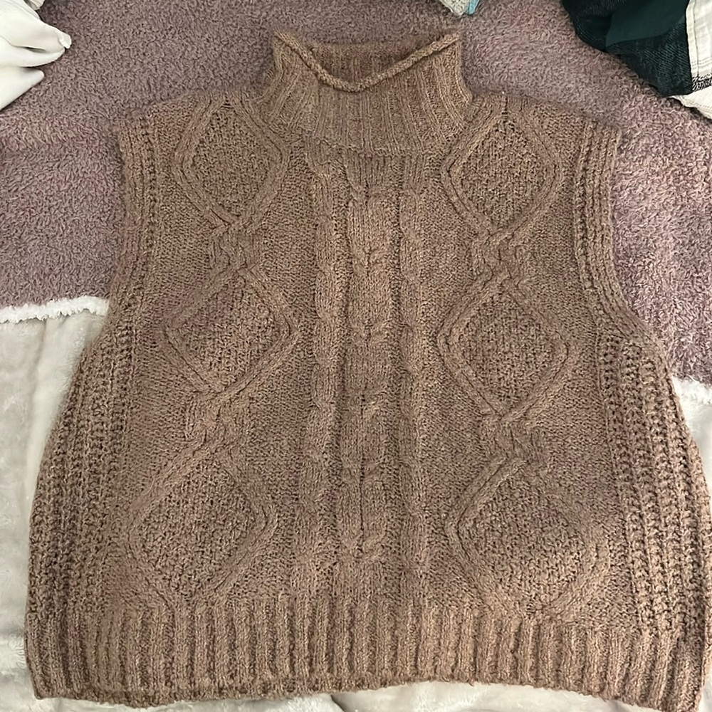 Turtle neck tank top sweater